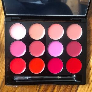 Ish Statement Lip Palette